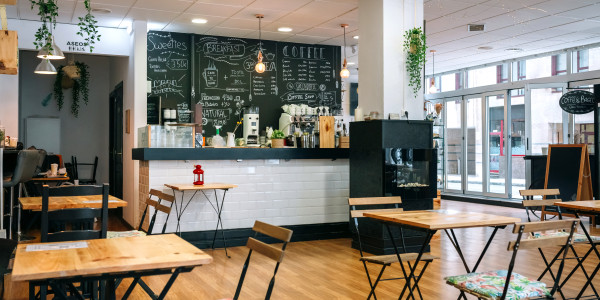 Tramitación de Licencias Apertura / Actividad y Permisos en Barcelona · Permisos de Apertura Bares / Cafeterías
